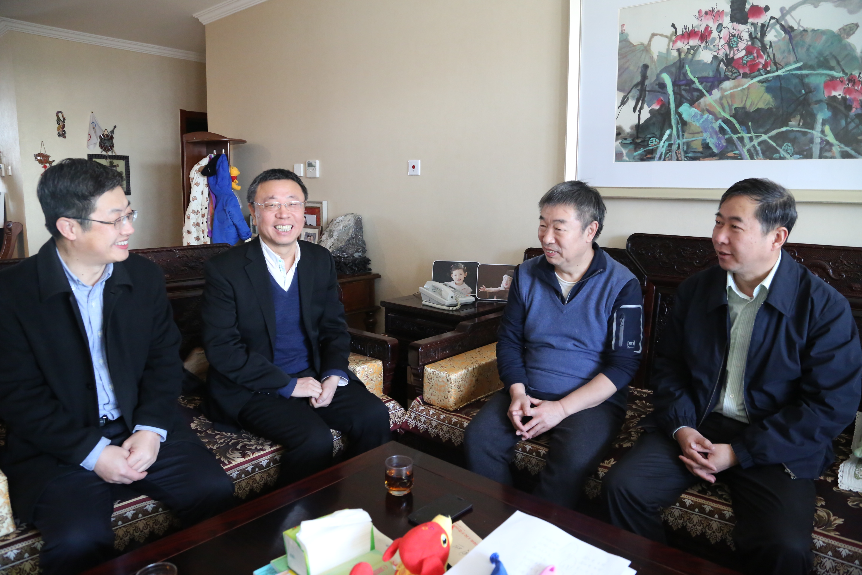 2018年2月6日，李思进主委带队慰问周然老主委。.JPG