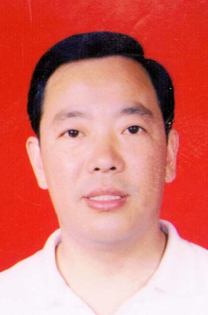 3张春明（三届）.jpg